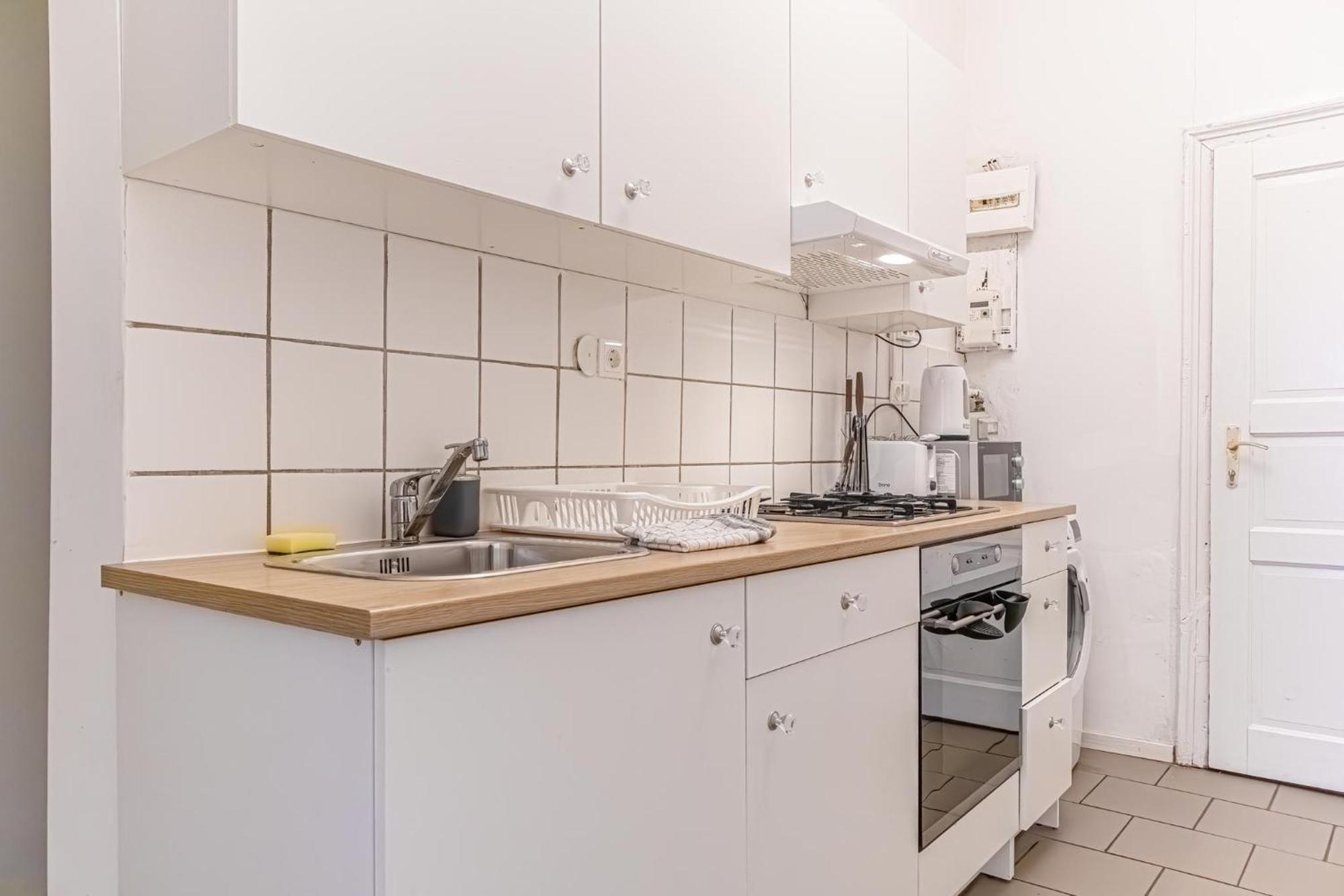 Budget-Friendly 2Br Apt With Great Location Apartment Vienna Exterior photo
