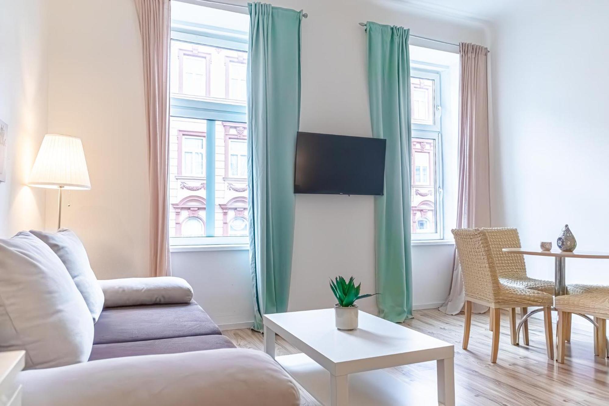 Budget-Friendly 2Br Apt With Great Location Apartment Vienna Exterior photo