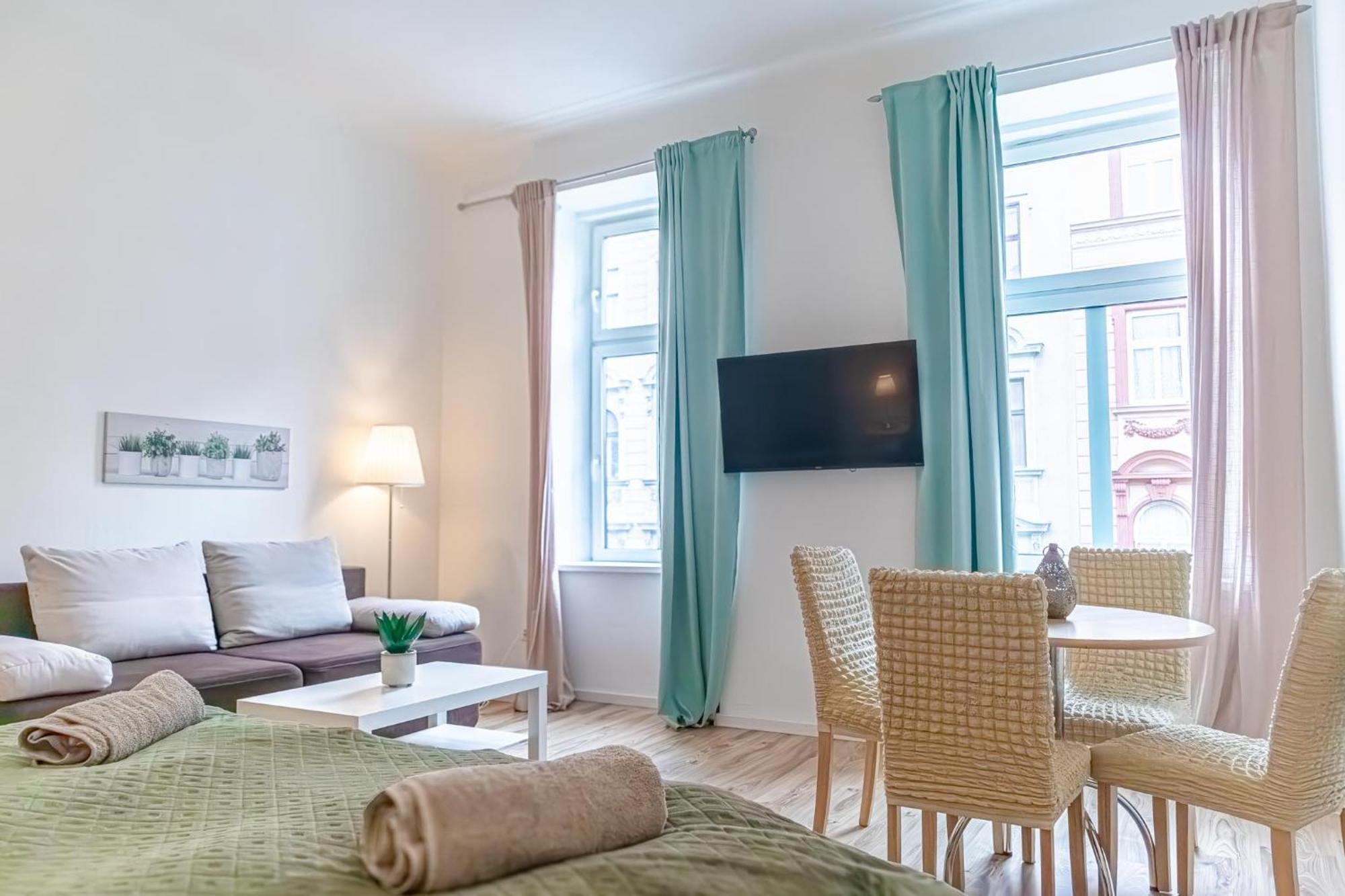 Budget-Friendly 2Br Apt With Great Location Apartment Vienna Exterior photo