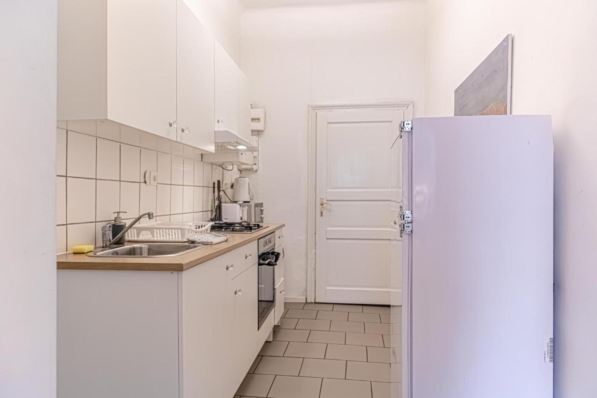 Budget-Friendly 2Br Apt With Great Location Apartment Vienna Exterior photo