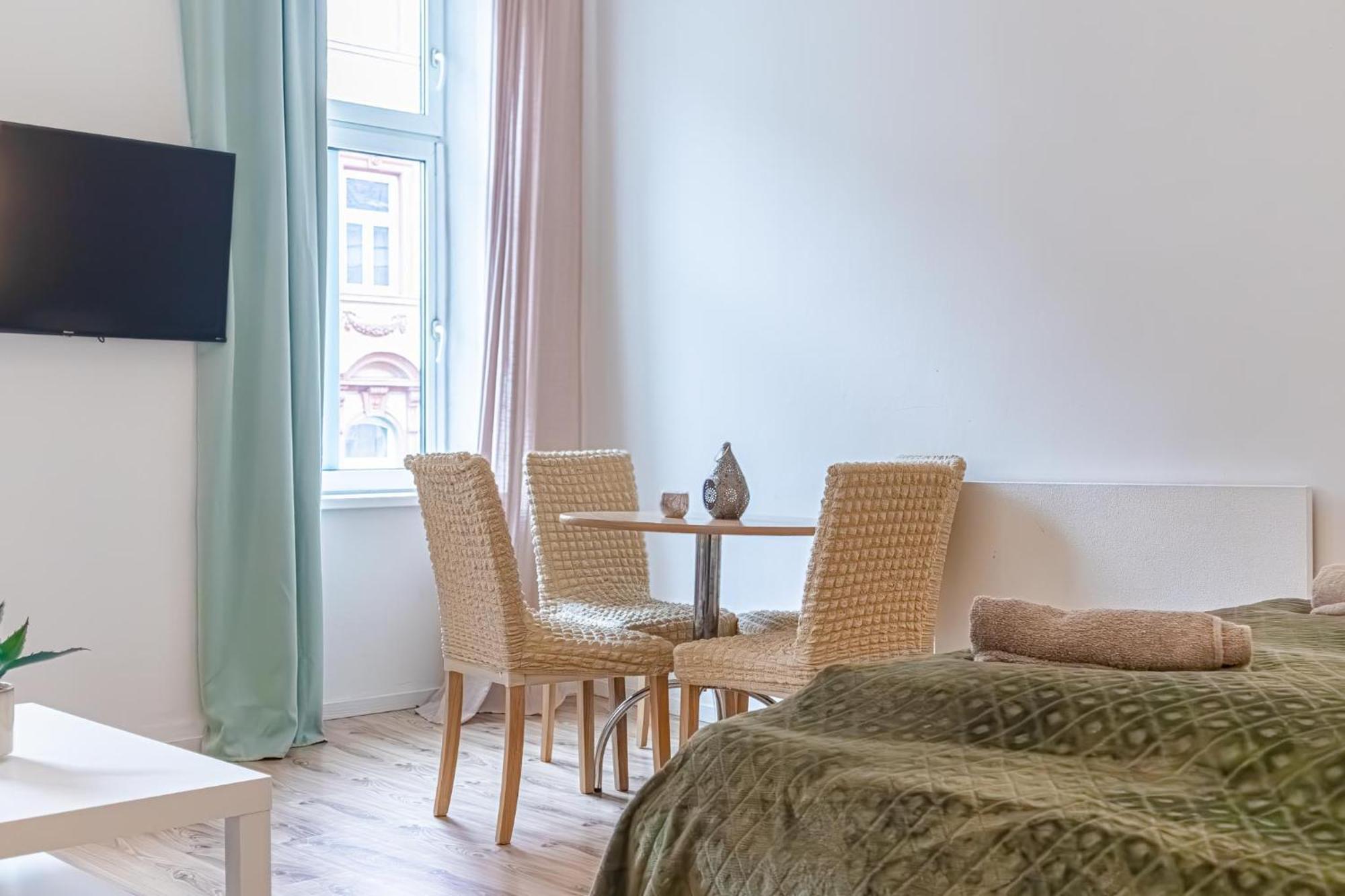Budget-Friendly 2Br Apt With Great Location Apartment Vienna Exterior photo